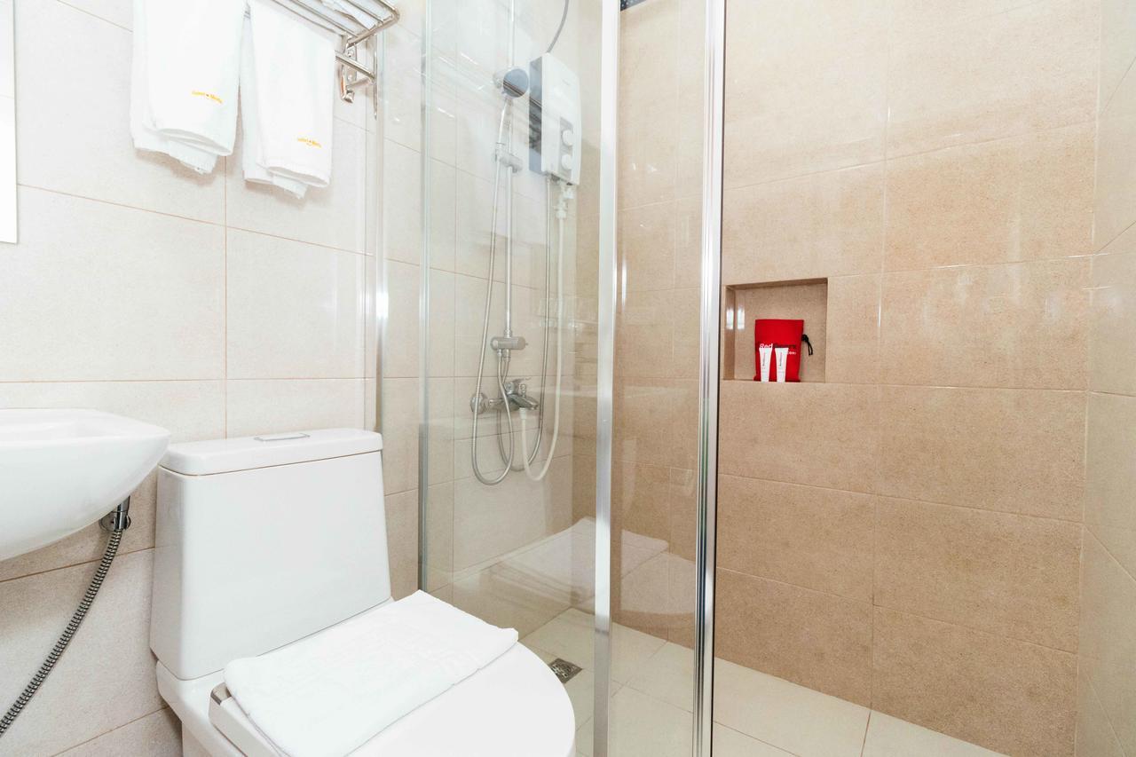 Reddoorz Premium @ Sampaloc Makati Hotel Makati City Exterior photo