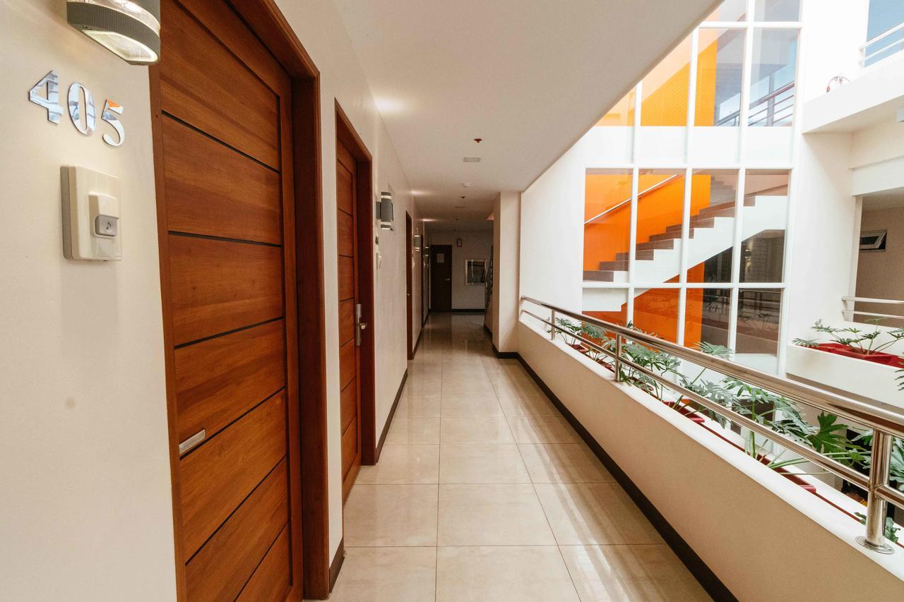 Reddoorz Premium @ Sampaloc Makati Hotel Makati City Exterior photo