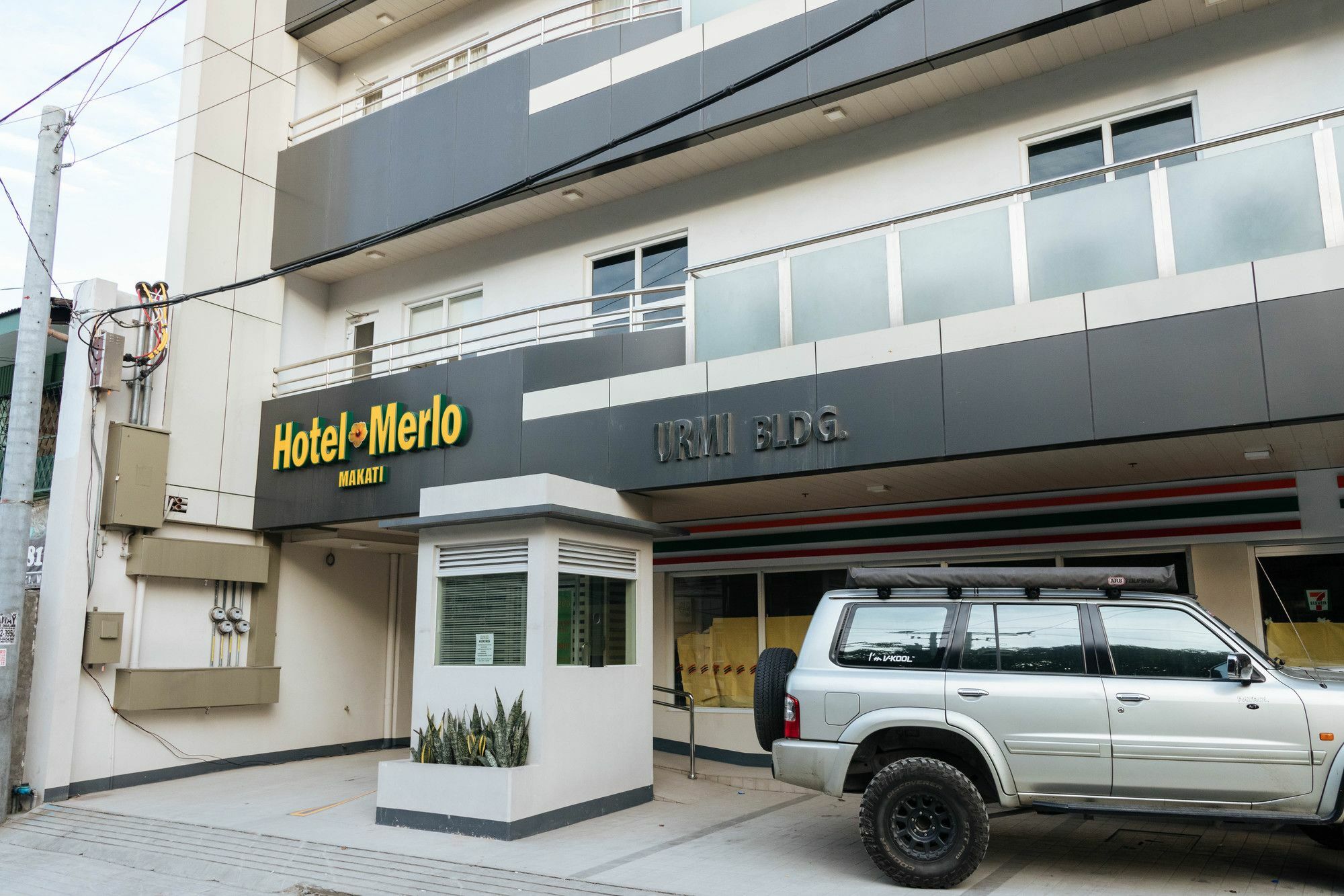 Reddoorz Premium @ Sampaloc Makati Hotel Makati City Exterior photo